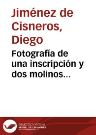 Fotografía de una inscripción y dos molinos encontrados en las excavaciones de la calle del Aire de Cartagena. | Biblioteca Virtual Miguel de Cervantes
