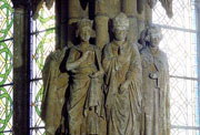 Alfonso X el Sabio en compañía de obispos y cortesanos. Claustro de la catedral de Burgos.