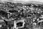 Estado de Manila tras el ataque japonés de 1945 en la Segunda Guerra Mundial. Hemeroteca «ABC».