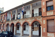 Ayuntamiento de Horcajo de Santiago, pueblo natal de Lorenzo Hervás y Panduro.